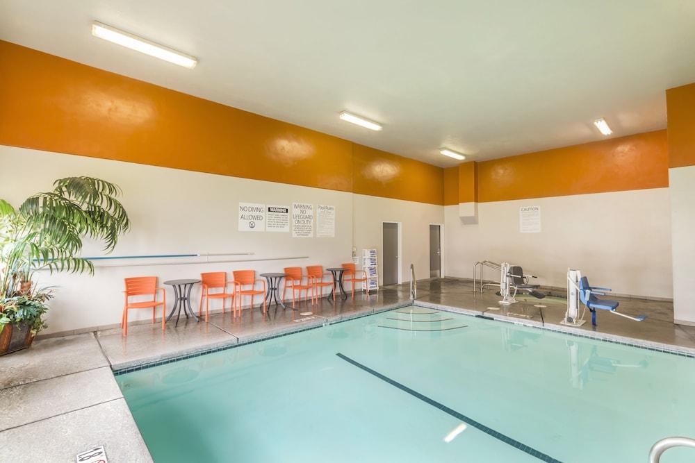 Comfort Inn Humboldt Bay Юрика Екстер'єр фото