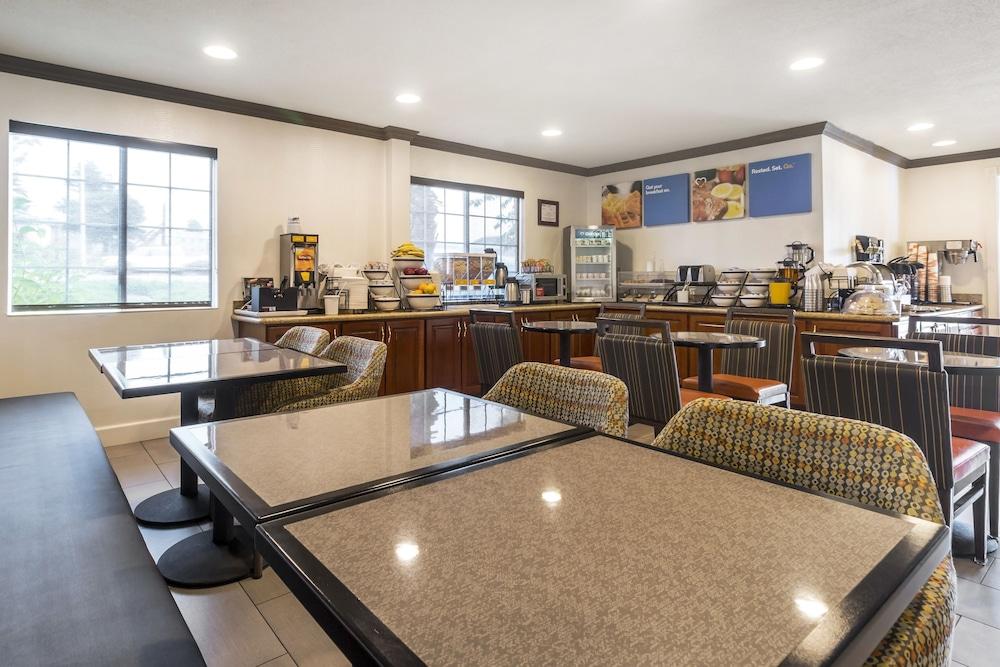 Comfort Inn Humboldt Bay Юрика Екстер'єр фото